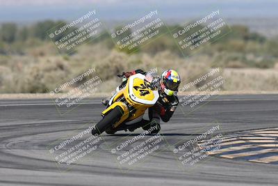 media/Jan-15-2026-Racers Edge (Thu) [[dfebeb70ab]]/2-A Group/Session 3 (Turn 16)/